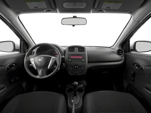 Used 2018 Nissan Versa SV image 11