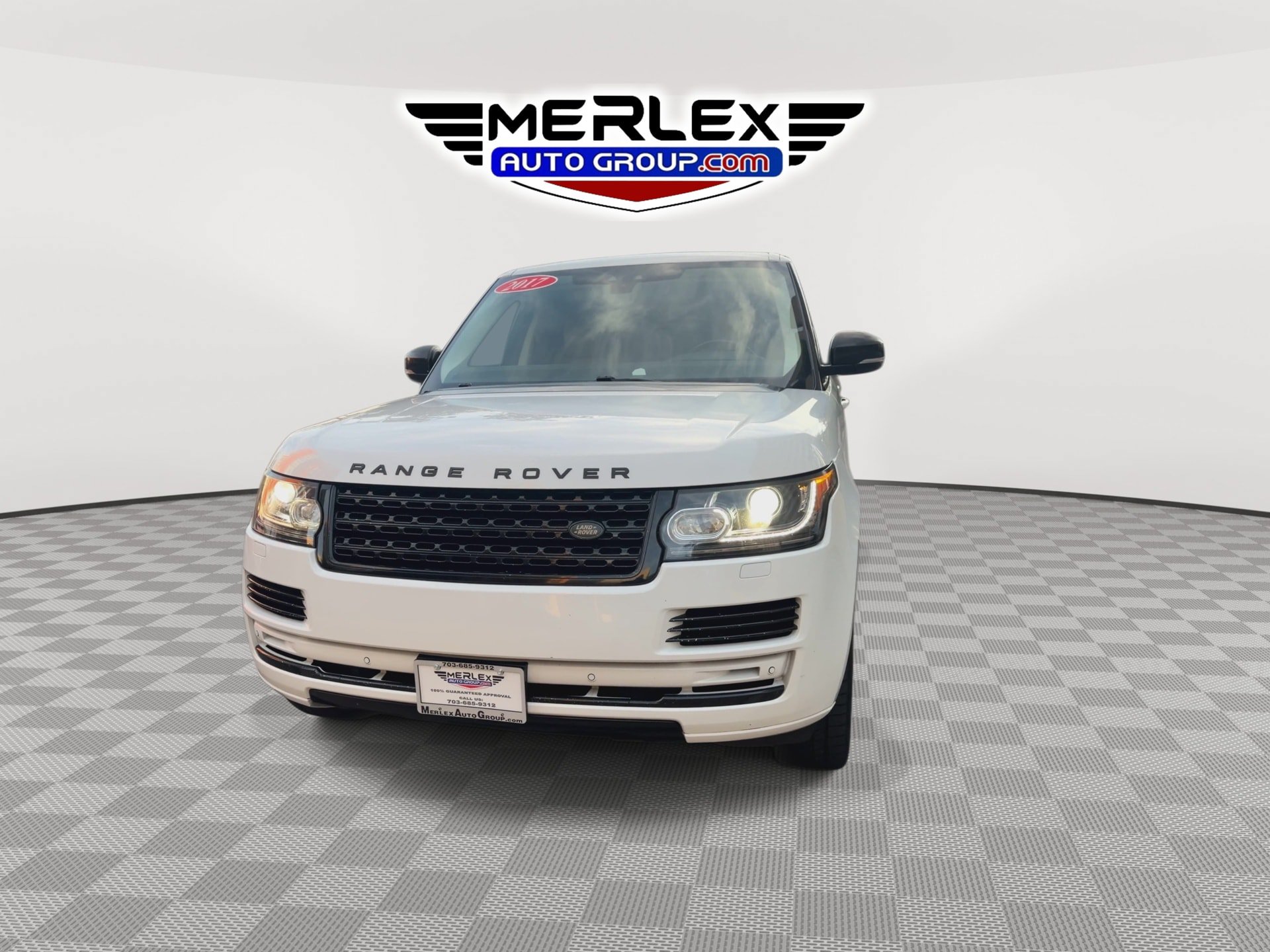 Used 2017 Land Rover Range Rover HSE AWD/4WD image 3