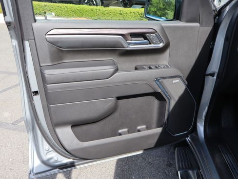 Used 2023 Chevrolet Silverado 1500 LTZ AWD/4WD image 19