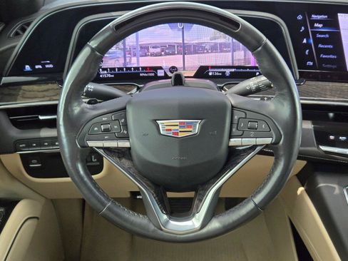 Certified 2024 Cadillac Escalade Premium Luxury AWD/4WD image 15