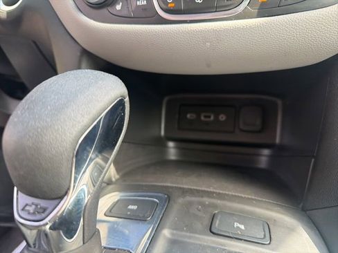 Used 2024 Chevrolet Equinox LT AWD/4WD image 17