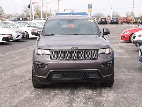 Used 2020 Jeep Grand Cherokee Altitude RWD image 4
