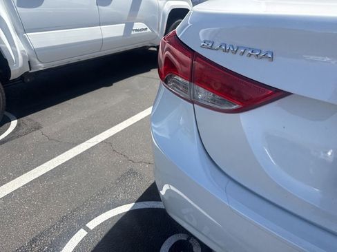 Used 2013 Hyundai Elantra GLS w/ Preferred Pkg FWD image 8