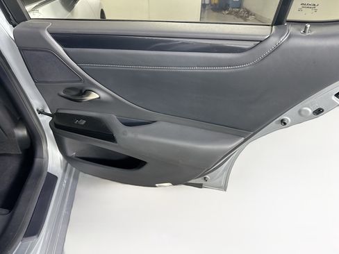 Used 2025 Lexus ES 350 image 30