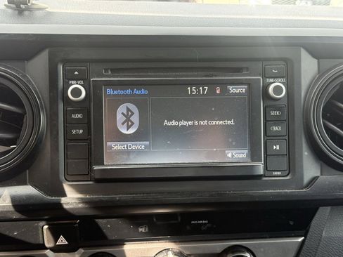 Used 2018 Toyota Tacoma SR w/ SR Convenience Package image 17