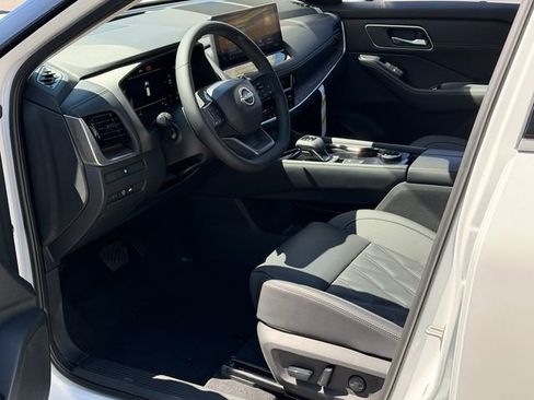 New 2026 Nissan Rogue Platinum AWD/4WD image 11