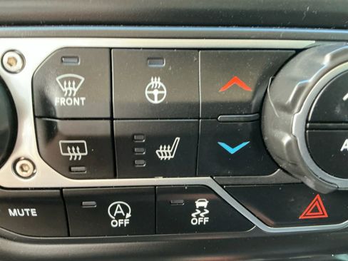 Used 2021 Jeep Gladiator Sport image 31