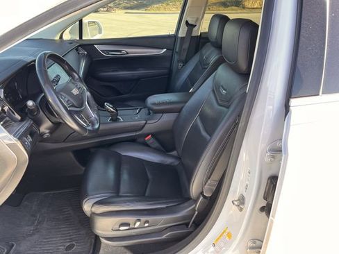 Used 2019 Cadillac XT5 Luxury image 25