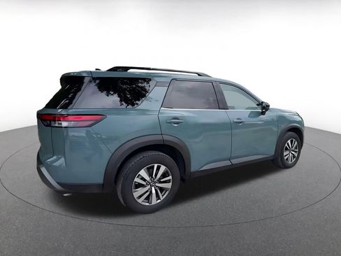 Used 2026 Nissan Pathfinder SL FWD image 14