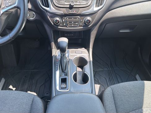 Used 2023 Chevrolet Equinox LT AWD/4WD image 12