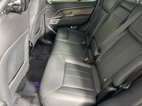 Used 2025 Land Rover Range Rover SE AWD/4WD image 22