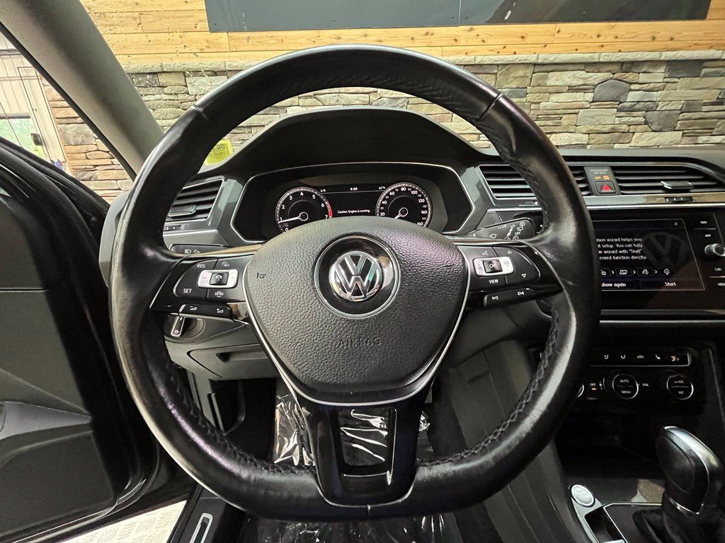 Used 2019 Volkswagen Tiguan SEL Premium AWD/4WD image 24