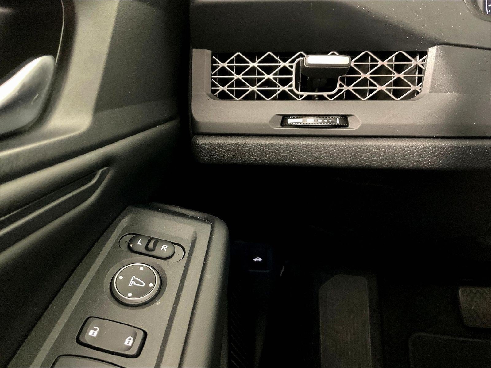 Used 2023 Honda Accord EX image 15