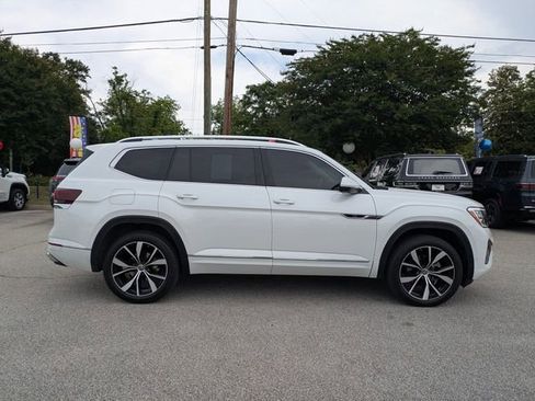 Used 2025 Volkswagen Atlas SEL Premium R-Line AWD/4WD image 2