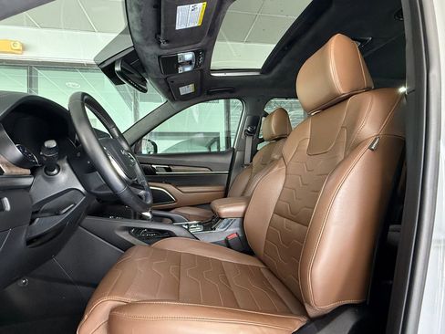 Used 2022 Kia Telluride SX w/ SX Prestige Package image 5