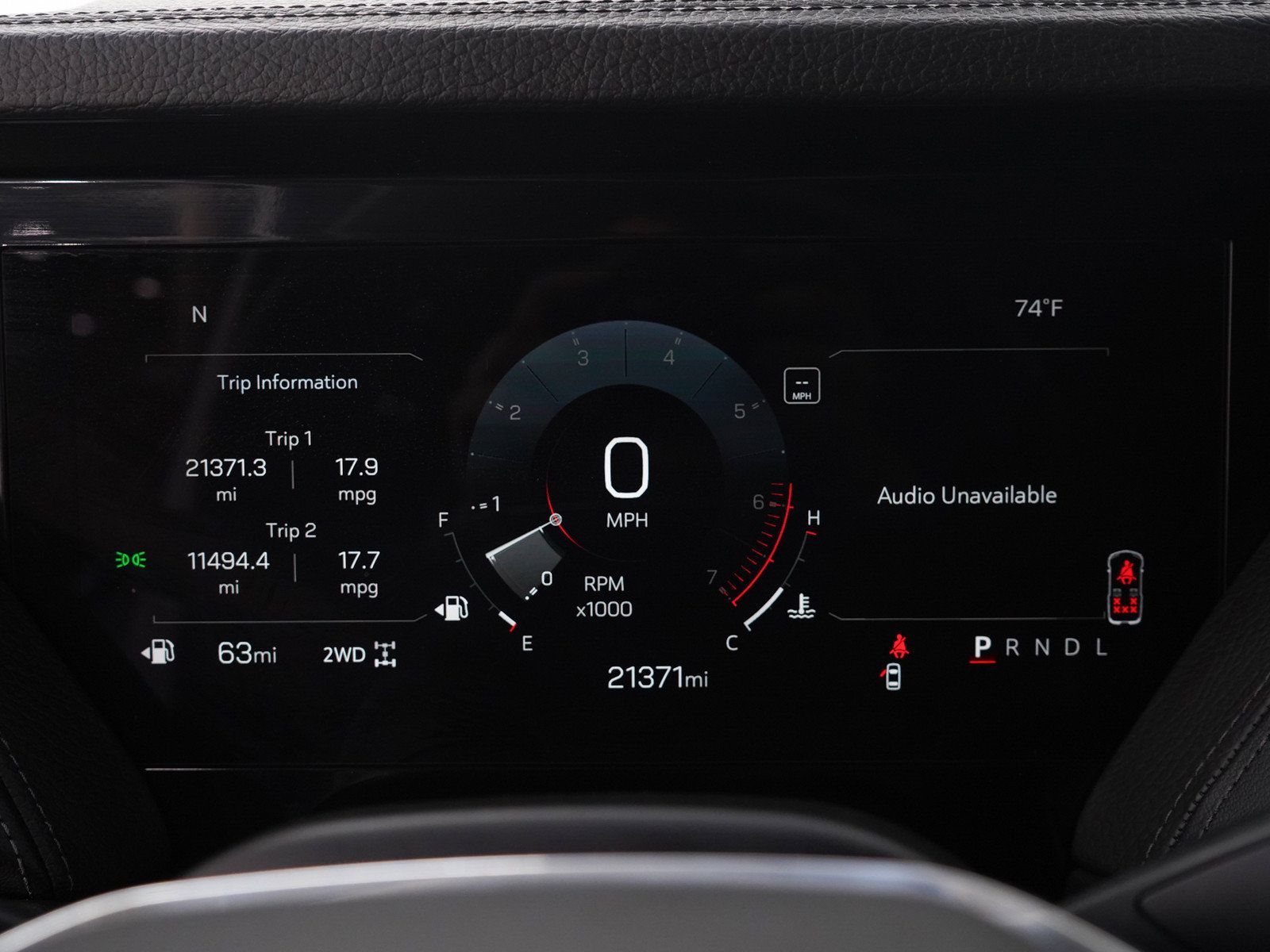 Used 2025 GMC Yukon XL Denali AWD/4WD image 30