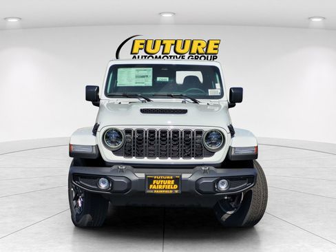 New 2026 Jeep Gladiator Sport AWD/4WD image 3