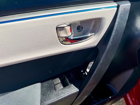 Used 2016 Toyota Corolla LE FWD image 28