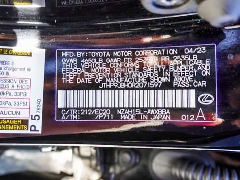 Used 2024 Lexus UX 250h AWD w/ Premium Package image 41