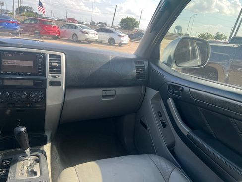 Used 2004 Toyota 4Runner Limited AWD/4WD image 18