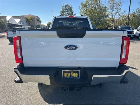 New 2025 Ford F350 XLT image 5