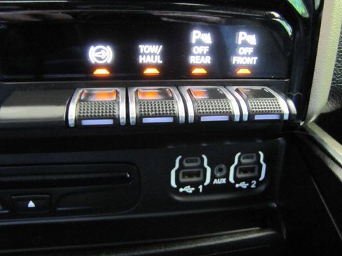 Used 2019 RAM 3500 Laramie AWD/4WD image 46
