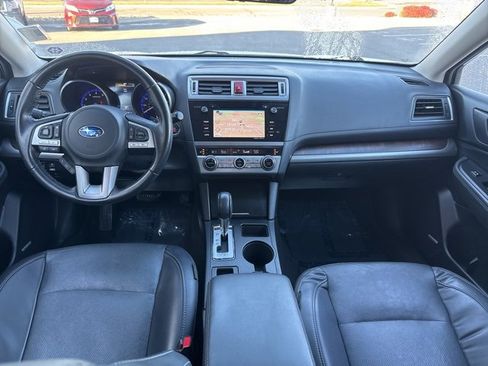 Used 2017 Subaru Outback 2.5i Limited image 18