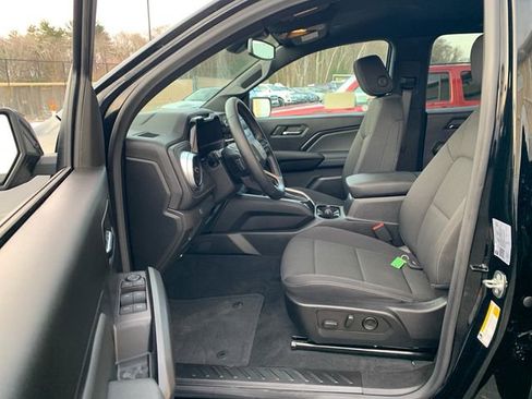 Used 2024 Chevrolet Colorado LT w/ LT Convenience Package II image 29