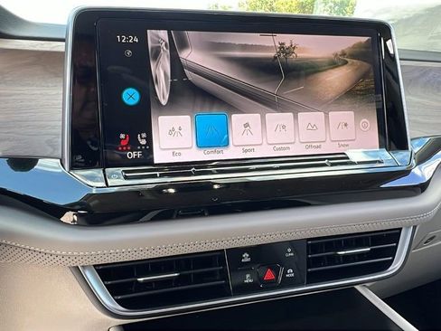 New 2026 Volkswagen Atlas SE image 25