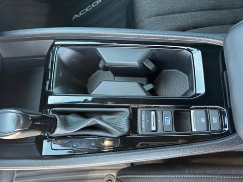 Used 2023 Honda Accord Sport image 10