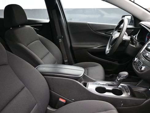 Used 2024 Chevrolet Malibu LT image 12