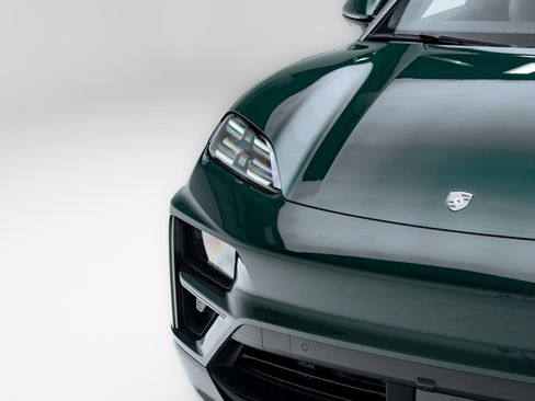 Used 2024 Porsche Macan Turbo Electric image 11