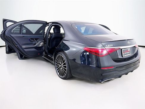 Used 2022 Mercedes-Benz S 500 4MATIC w/ AMG Line Package image 44