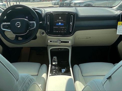 New 2026 Volvo XC40 B4 Plus w/ Climate Package image 8