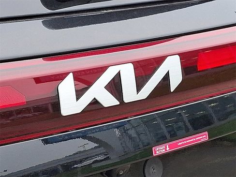 New 2025 Kia Seltos EX image 6