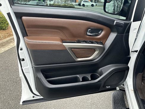 Used 2024 Nissan Titan Platinum Reserve w/ Moonroof Package image 9