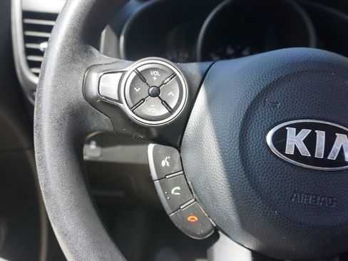 Used 2018 Kia Soul + FWD image 7