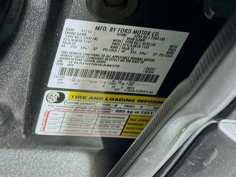 Used 2017 Ford Expedition XLT image 12