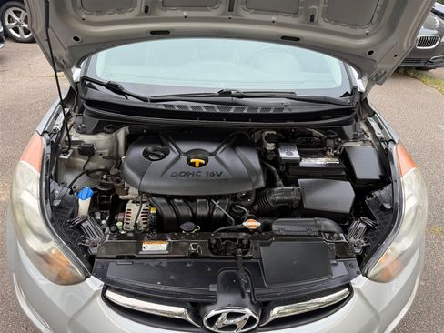 Used 2012 Hyundai Elantra Limited FWD image 23