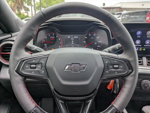 New 2026 Chevrolet Trax RS w/ Sunroof Package FWD image 19