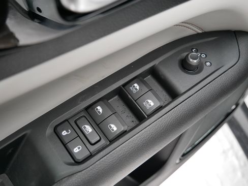 New 2026 Jeep Compass Limited image 7