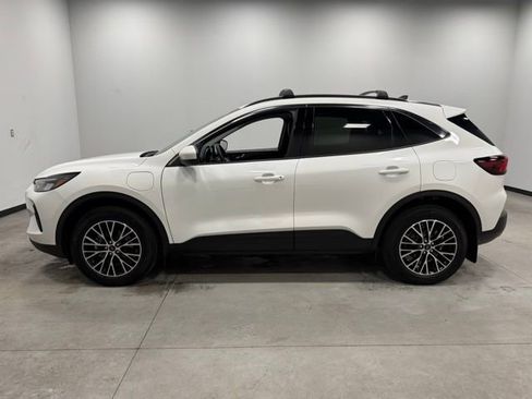 Used 2024 Ford Escape SE image 8