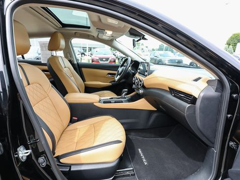 Used 2022 Nissan Sentra SV w/ SV Premium Package FWD image 20