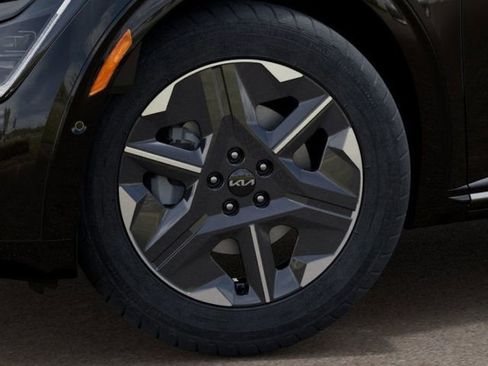 New 2025 Kia EV6 Light w/ Light LR Technology Package image 14