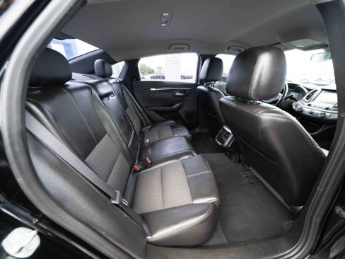 Used 2018 Chevrolet Impala LT FWD image 24