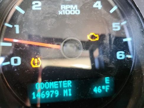 Used 2011 Chevrolet Silverado 3500 LT image 12