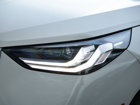 Certified 2025 BMW X3 xDrive30i w/ M Sport Package image 12