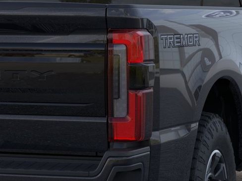 New 2026 Ford F250 Platinum w/ Tremor Off-Road Package AWD/4WD image 21