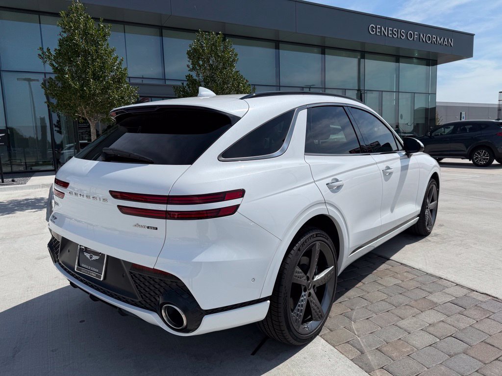 Used 2022 Genesis GV70 3.5T Sport w/ Sport Prestige Package AWD/4WD image 2
