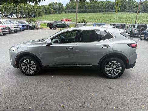 Used 2024 Buick Envision Preferred AWD/4WD image 7